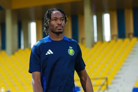 كلاسيكو السعودية .. النصر يستعيد مدافعه وبلان يحسم موقفه في البروفة الآخيرة